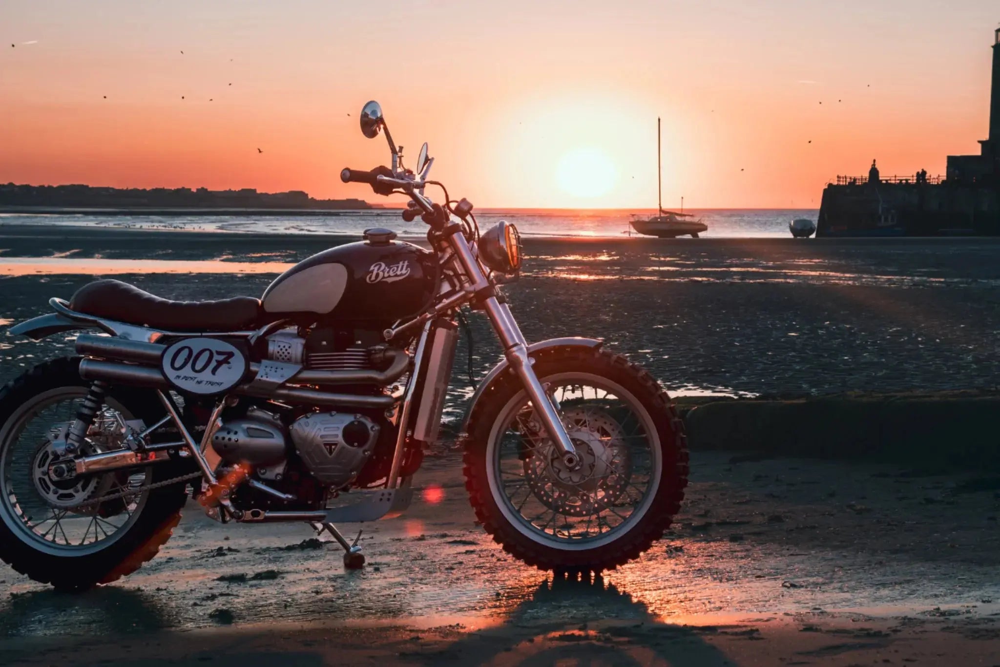 Accessoires moto 2026 FCR Accessoires sur base Triumph ou BMW moderne