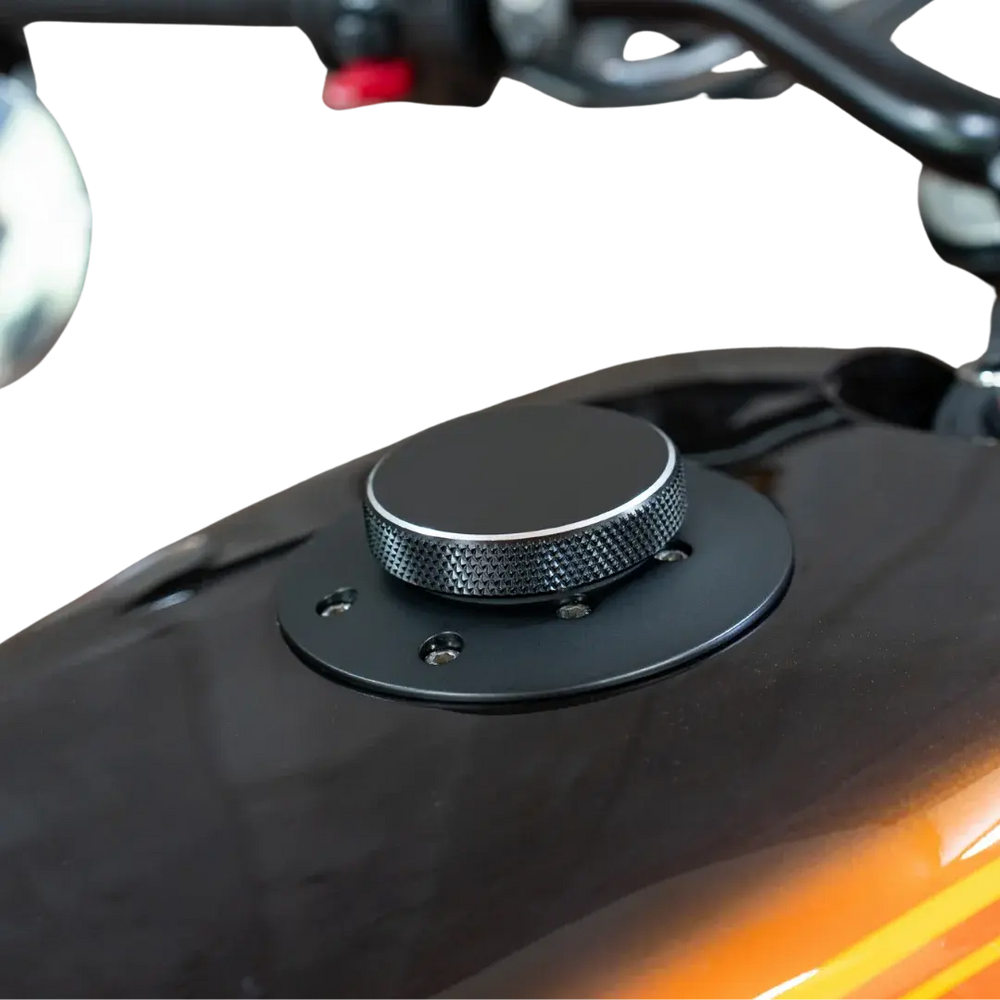 Bouchon de Reservoir Le Billet BMW R nineT FCR Original - finition Noir montee sur reservoir bicolore noir et orange