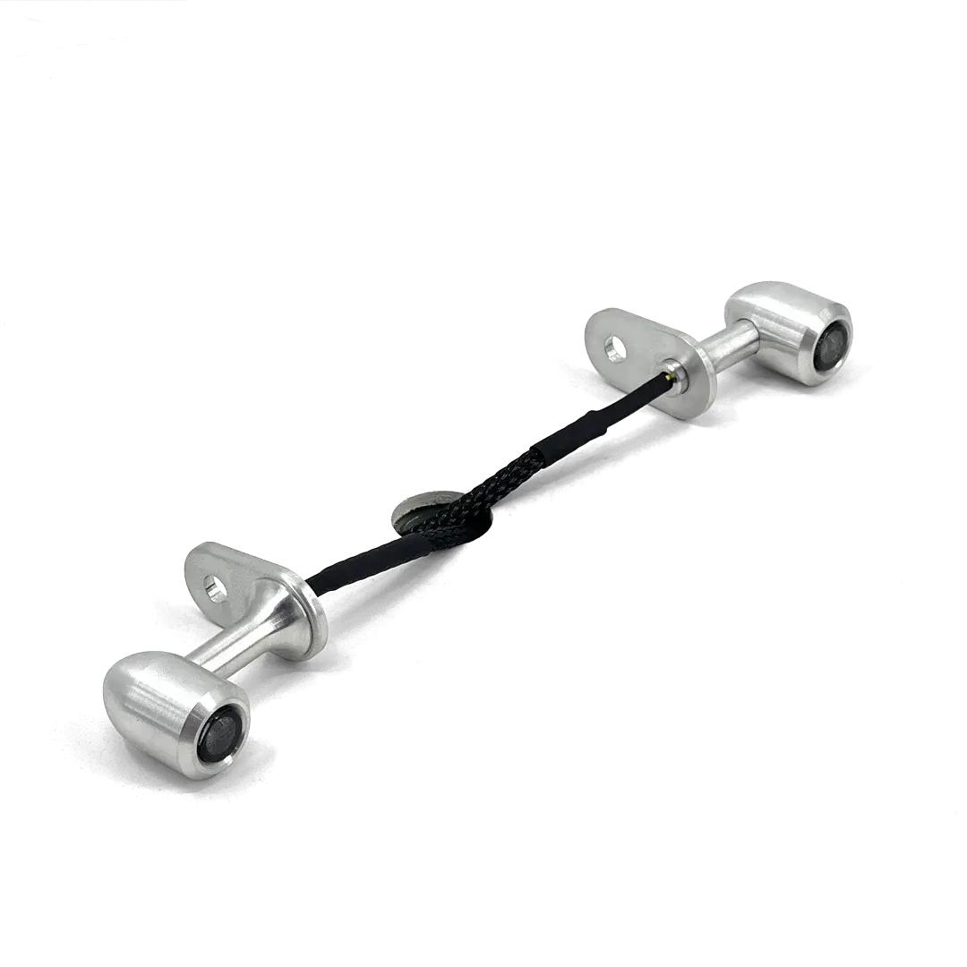 Clignotant 3 en 1 BMW aluminium brossé – détail du corps usiné et câble gainé