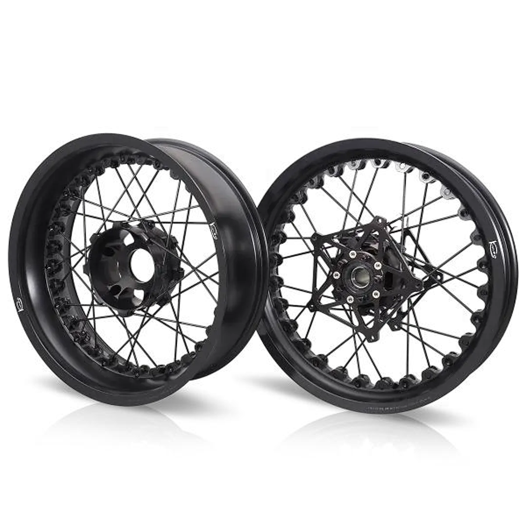 Paire jantes Kineo a rayons noires trois quarts Triumph Bonneville T120 FCR Accessoires