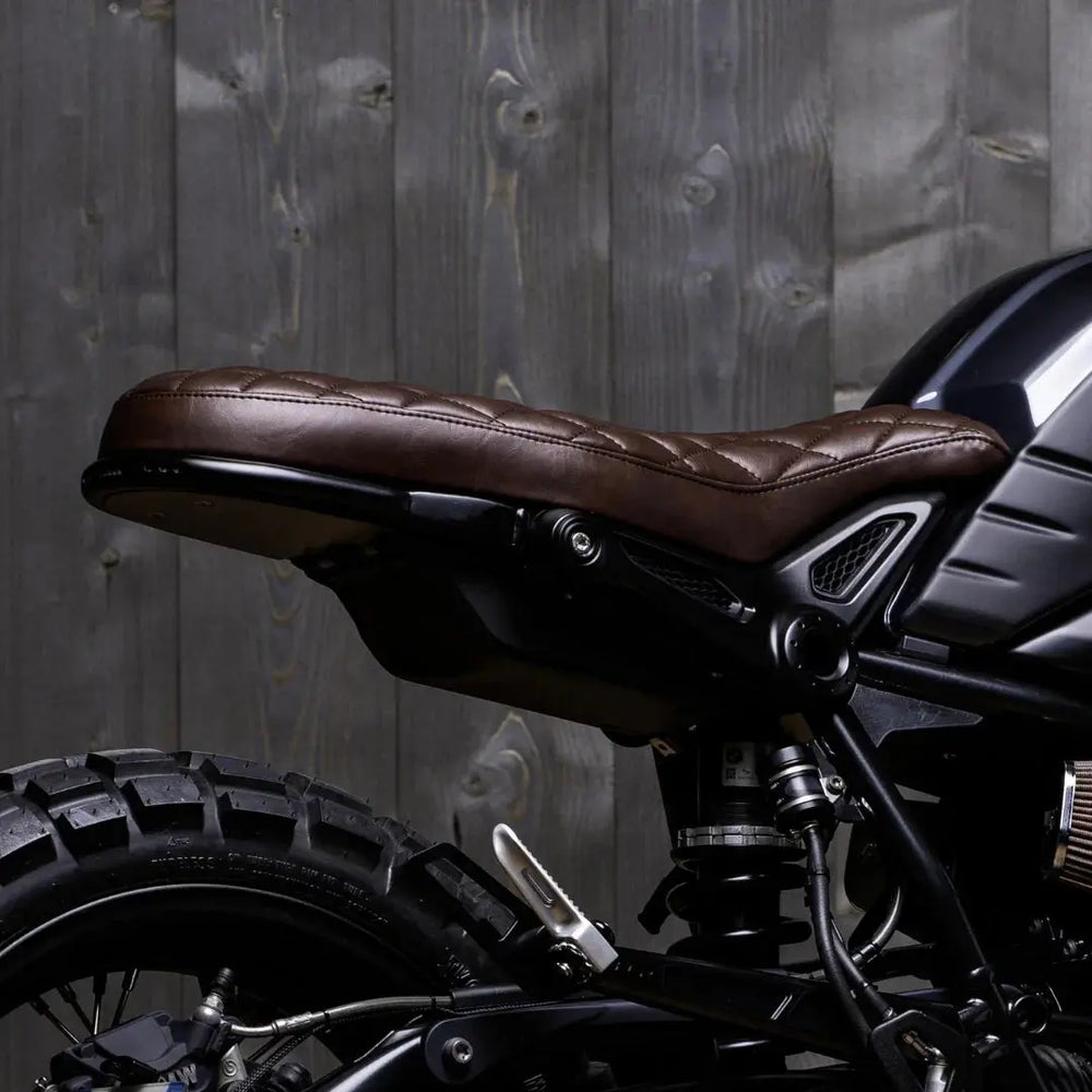 Kit Boucle Arriere avec Selle BMW R NineT FCR Original - selle noire montee sur la moto vue arriere