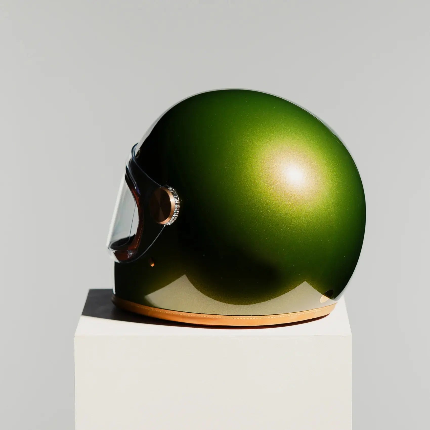 Profil casque Hedon Olivea Heroine Racer 2.0 avec forme compacte et intégration néo rétro haut de gamme