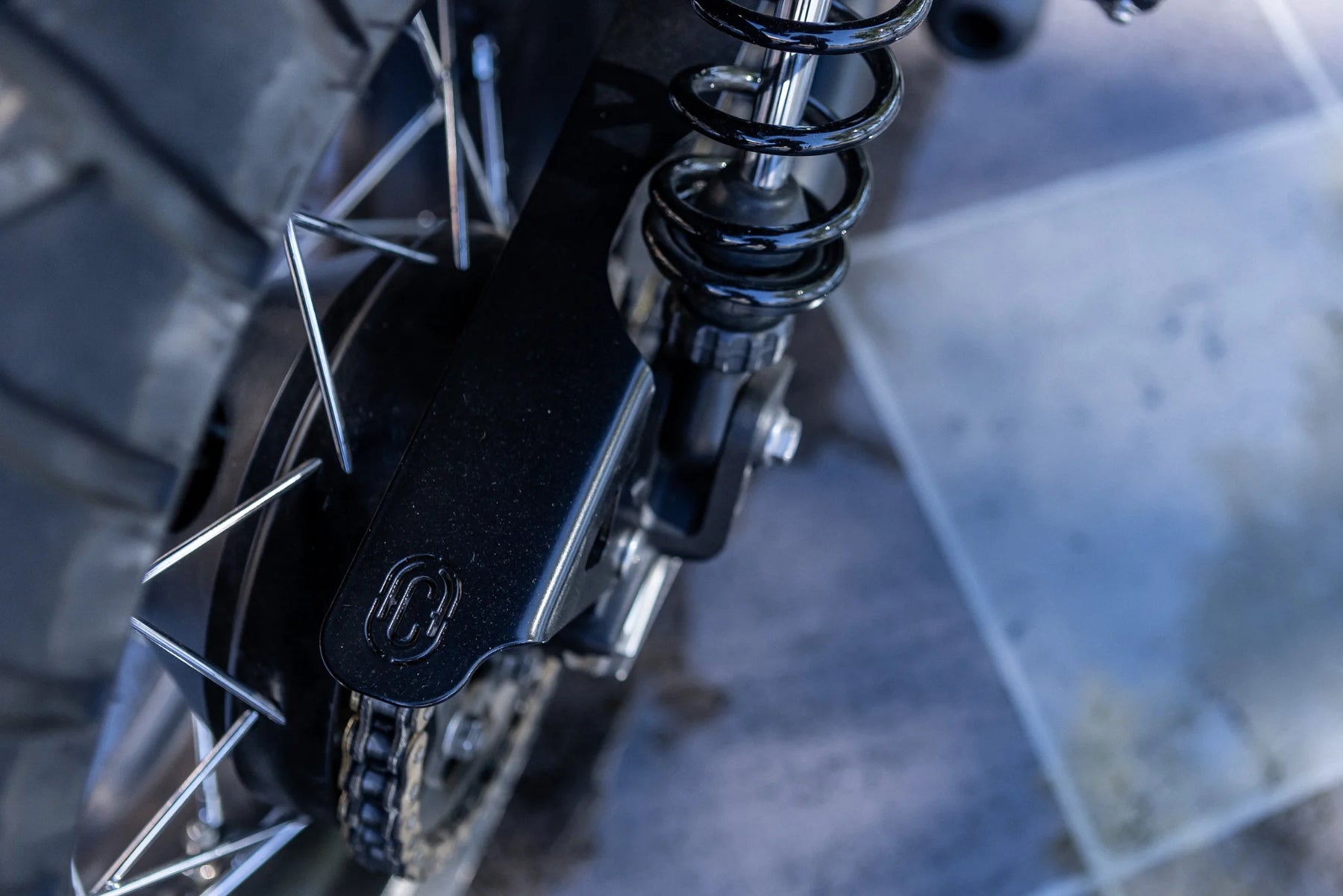 Kettenschutz | Triumph Thruxton & Speed Twin 1200 - photo 2 en situation