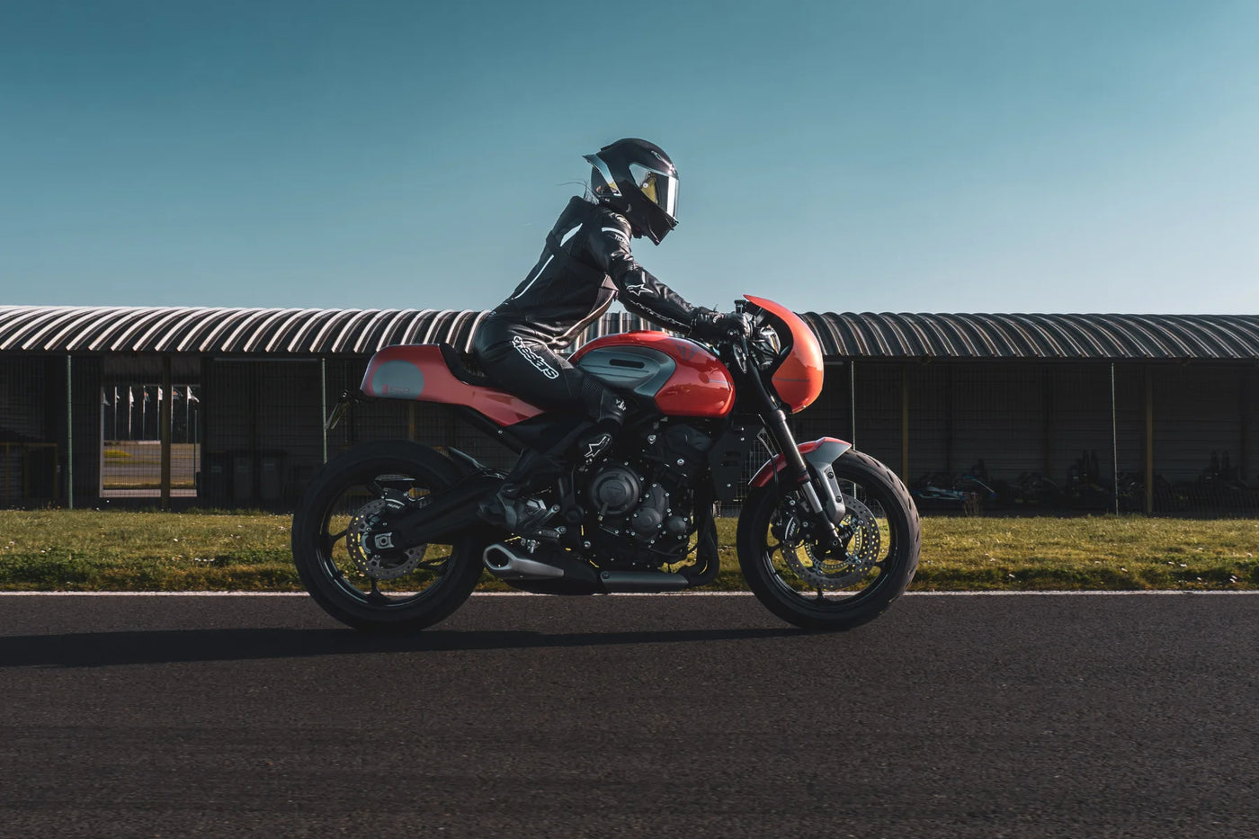 Triumph Trident 660 équipée du kit Trident RS FCR