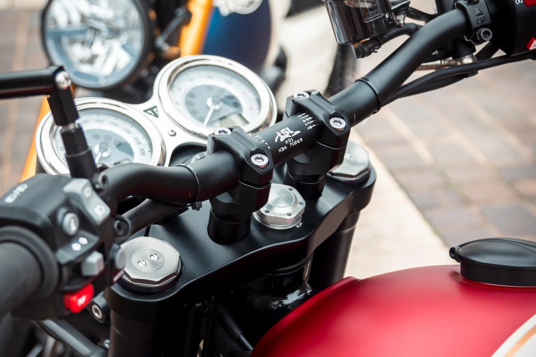 Kit Roadster | Triumph Thruxton - photo 2 en situation