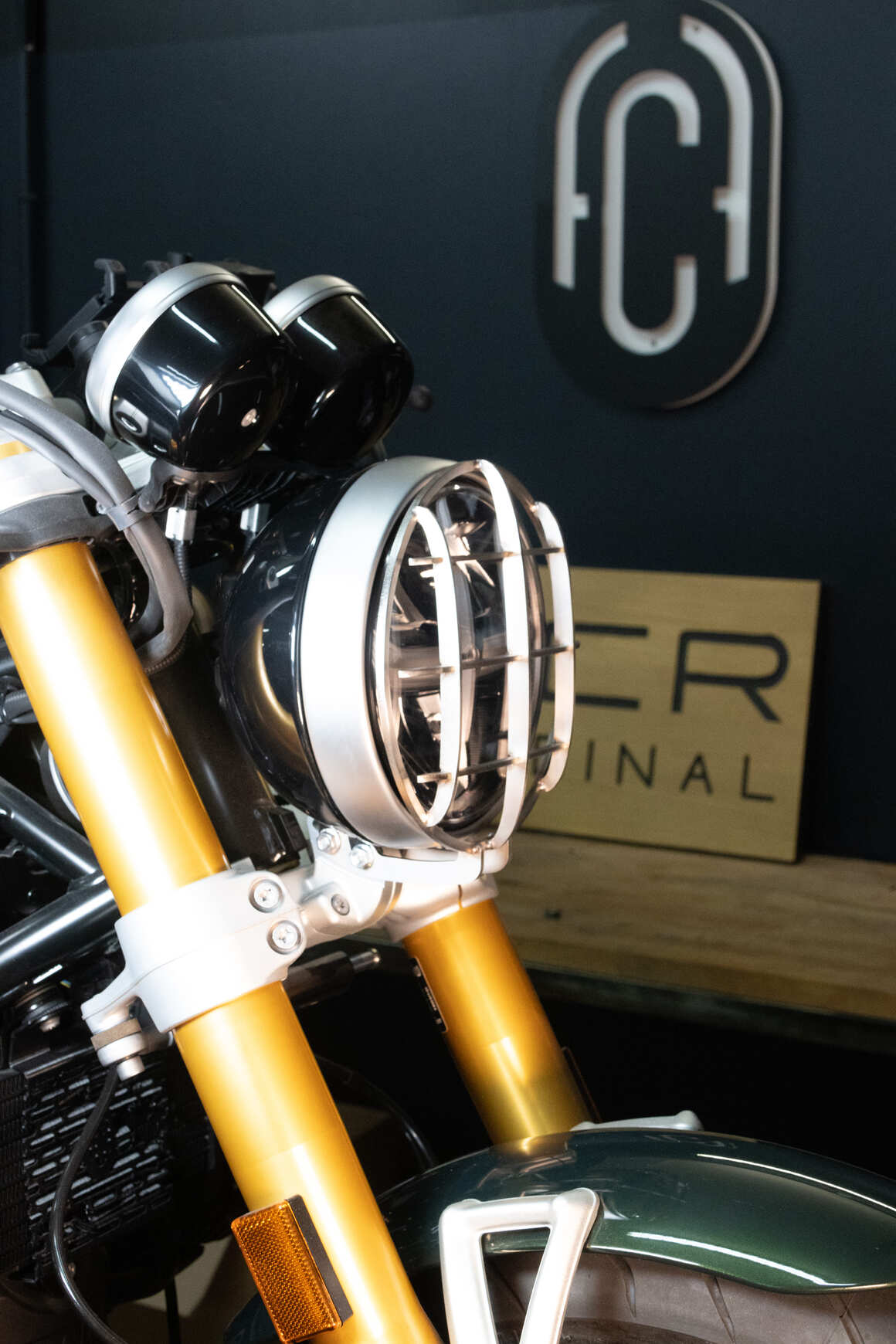 Grille de phare | BMW R12 New Heritage — Image situation 3