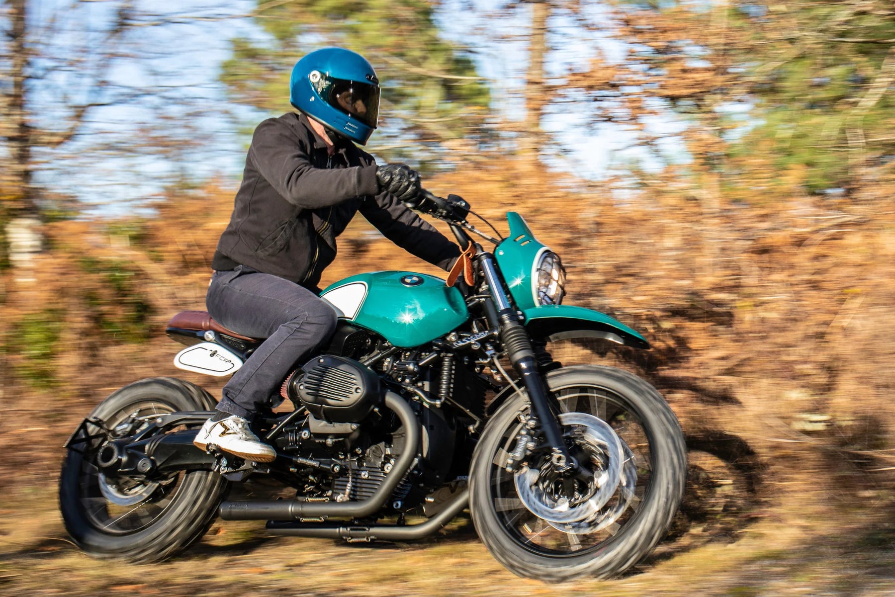 Seitliche Startnummerntafeln | BMW R NineT - photo 1 en situation