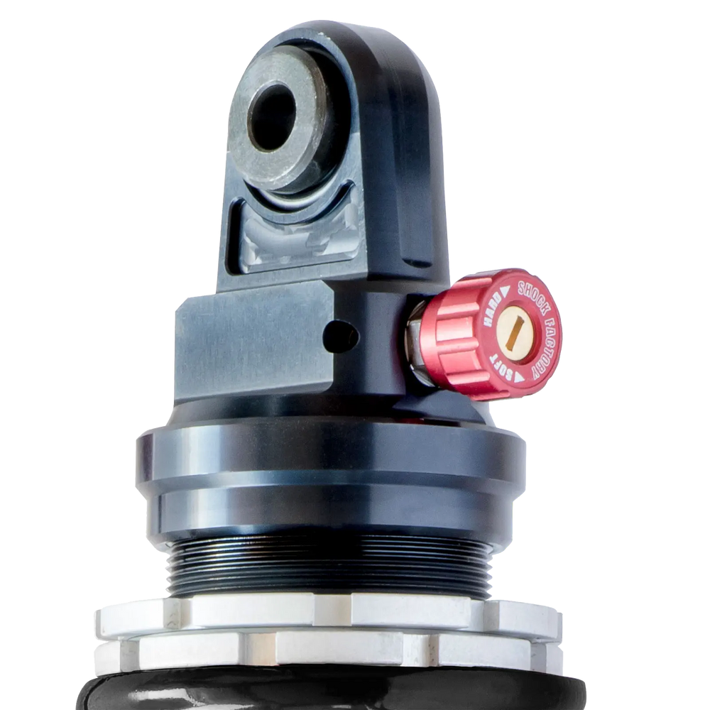 Vue rapprochée de la molette d'ajustement de l'amortisseur Shock Factory pour moto Triumph Bonneville 1200 Bobber vendu par FCR Accessoires