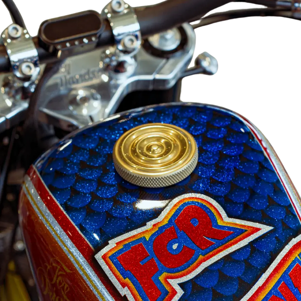 Bouchon de réservoir monté sur une Harley, préparation FCR Original