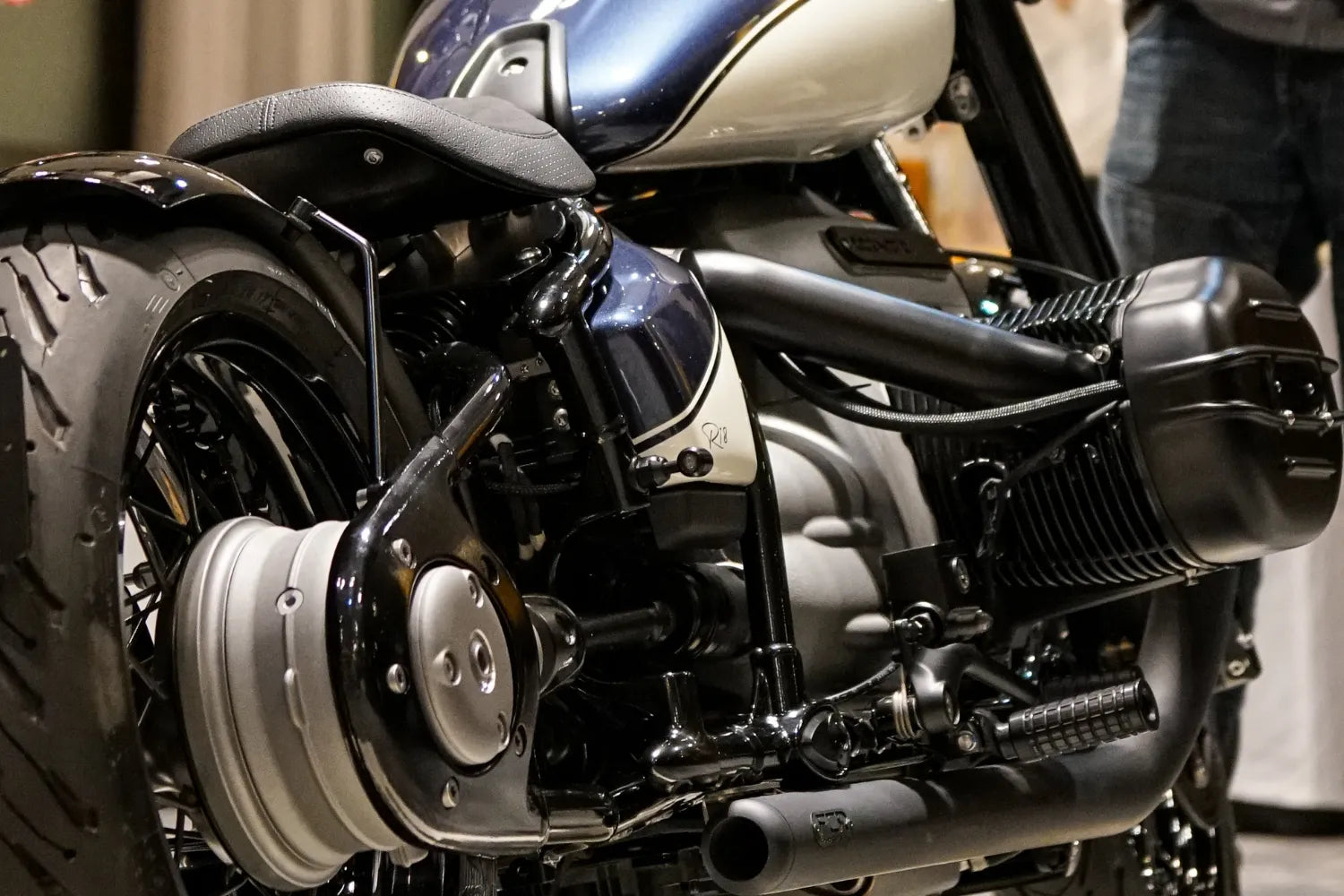Hintere 3-in-1 Mini Bates Blinker | BMW R18 - photo 3 en situation