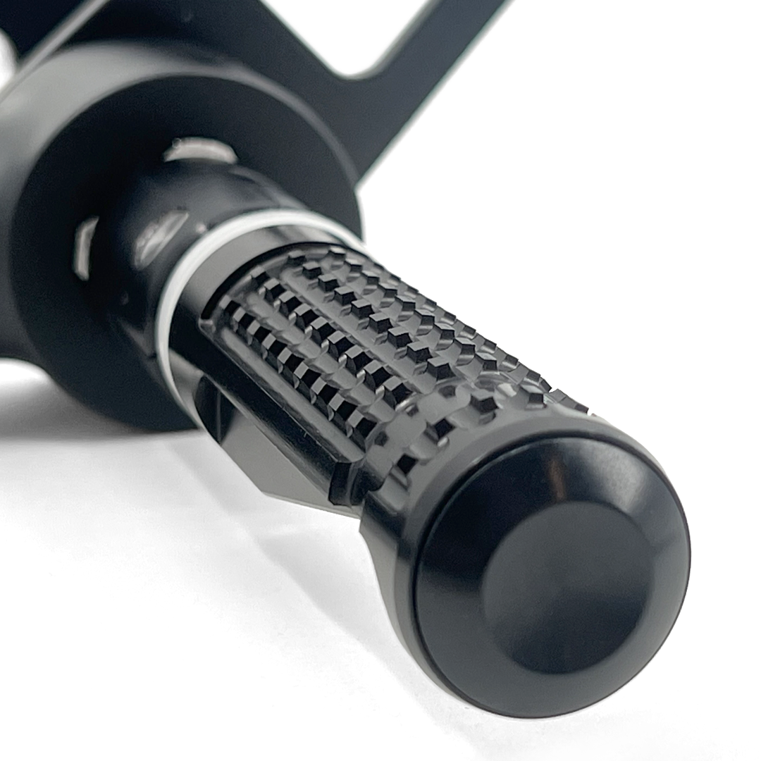 Repose-pied passager rGrip FCR en aluminium, détail antidérapant BMW R nineT