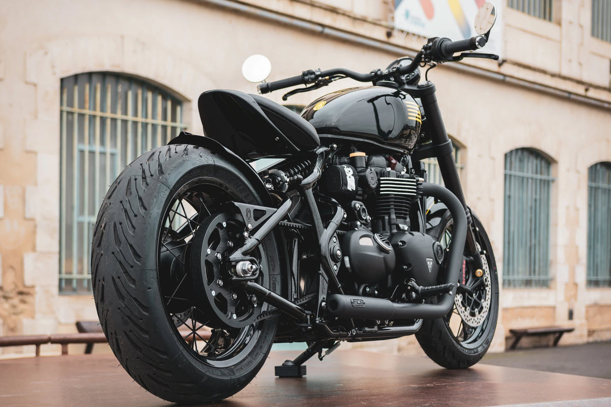 Exhaust system | Triumph Street 1200 Bobber — Situation image 2