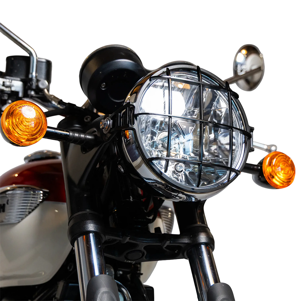 Triumph Bonneville T100 equipee de la grille de phare inox brossee FCR Original, vue de face - FCR Accessoires