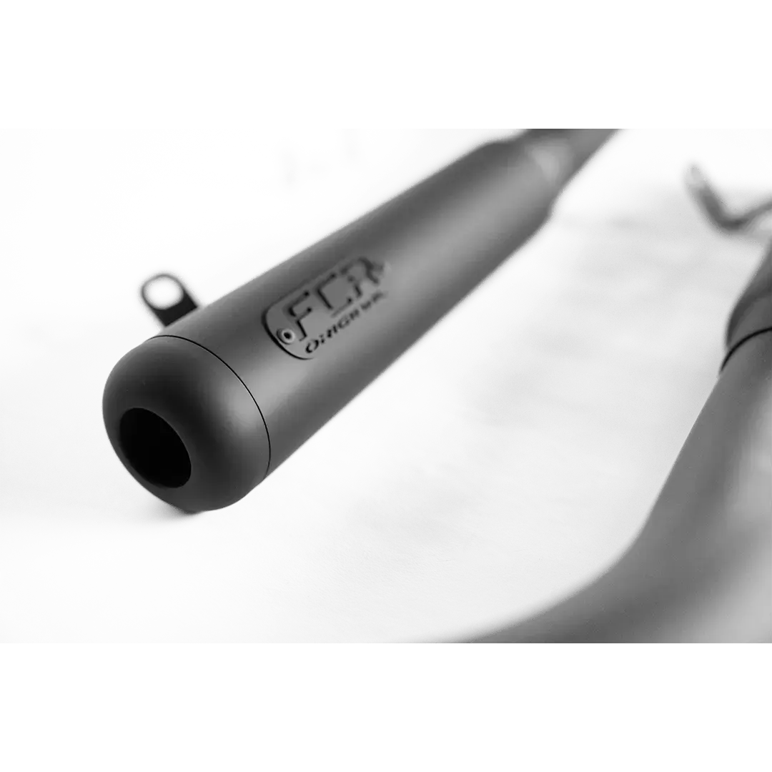 Détail silencieux ligne d'échappement Royal Enfield - finition noire mate