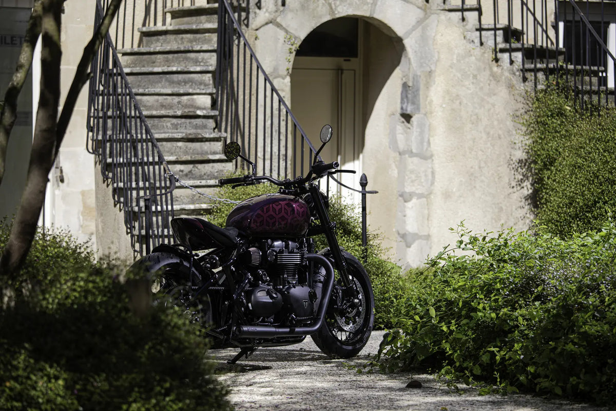 3 in 1 Rear Turn Signals | Triumph Bobber Modern Classic — Situation image 2
