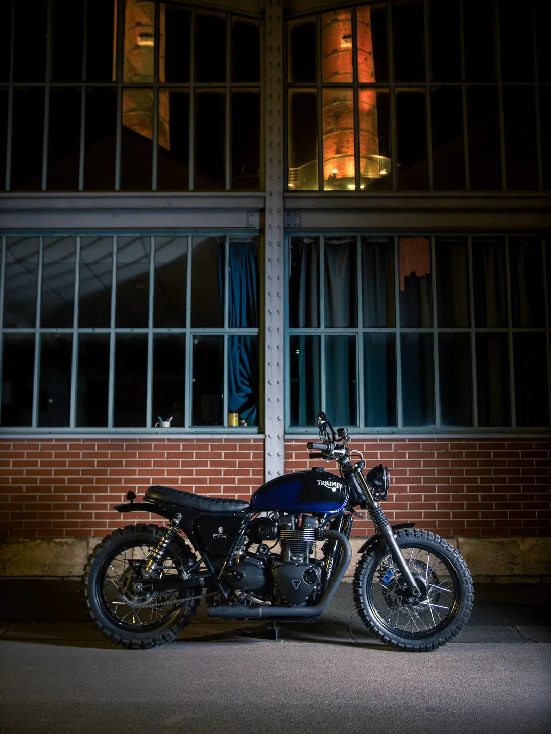 Headlight Kit | Triumph Modern Classic — Situation image 3