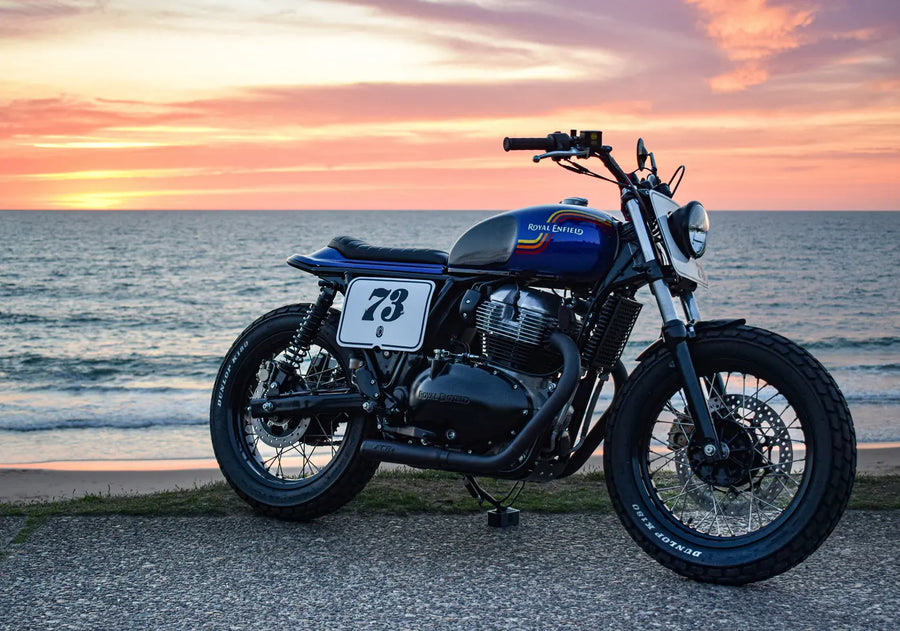 Royal Enfield équipée d’une ligne d’échappement FCR Accessoires Royal Enfield équipée d’une ligne d’échappement FCR