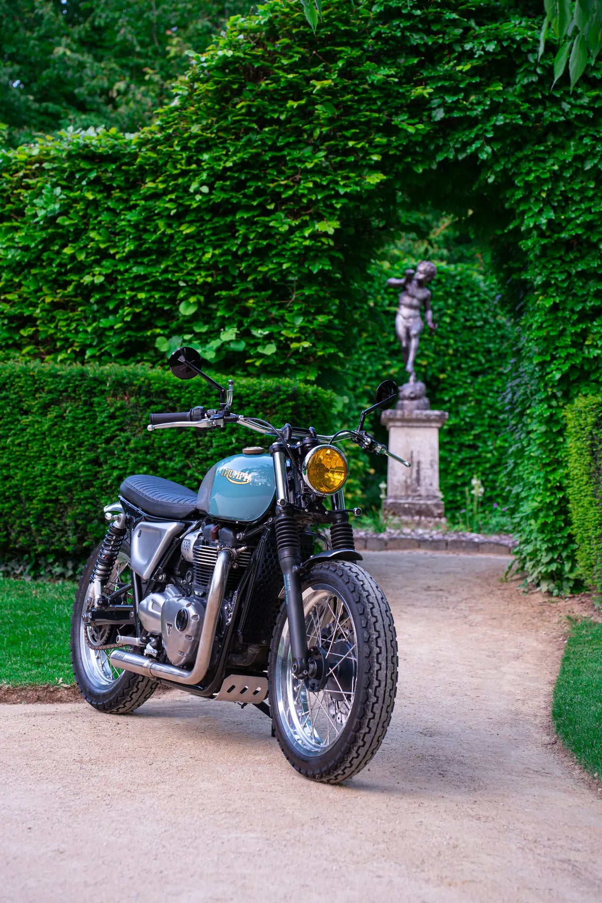 Exhaust System | Triumph Street Bobber Classic — Situation image 1