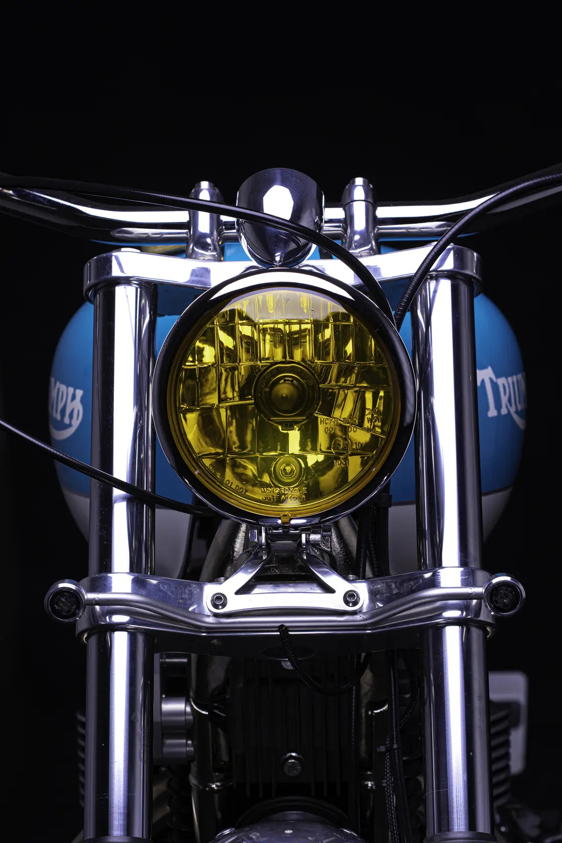 Round Headlight | FCR Original Vintage Bates — Situation image 1
