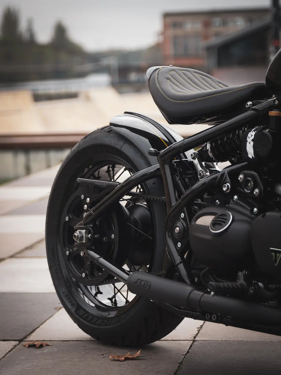 Chain guard | Triumph Bobber Modern Classic — Situation image 1