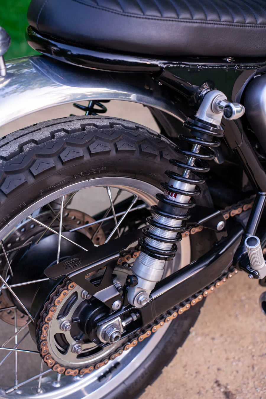 Protection de chaîne FCR montée sur Triumph Modern Classic Protection de chaîne FCR montée sur Triumph