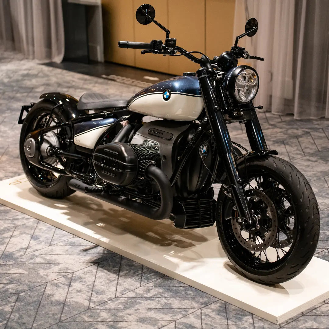 Footrests | BMW R18 Cruiser — Situation image 1
