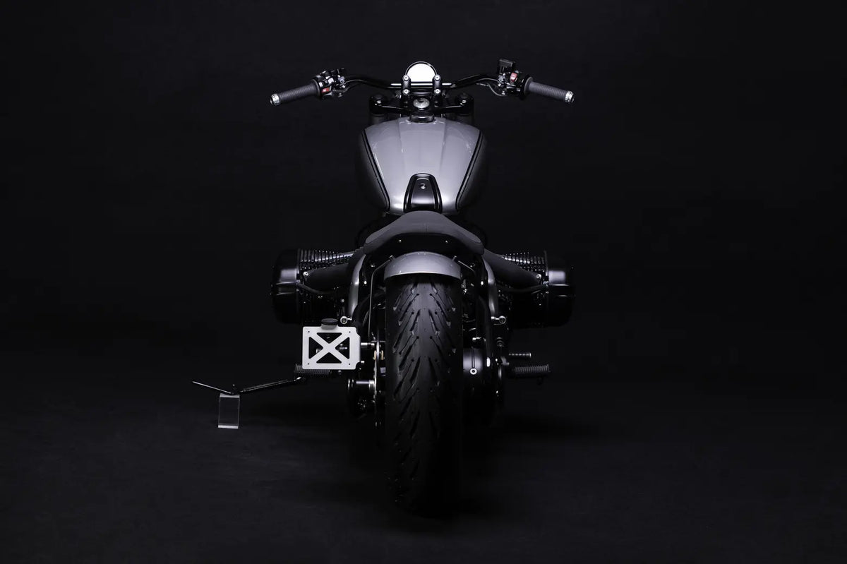 Seitlicher Kennzeichenhalter | BMW R18 Cruiser — Situationsbild 1