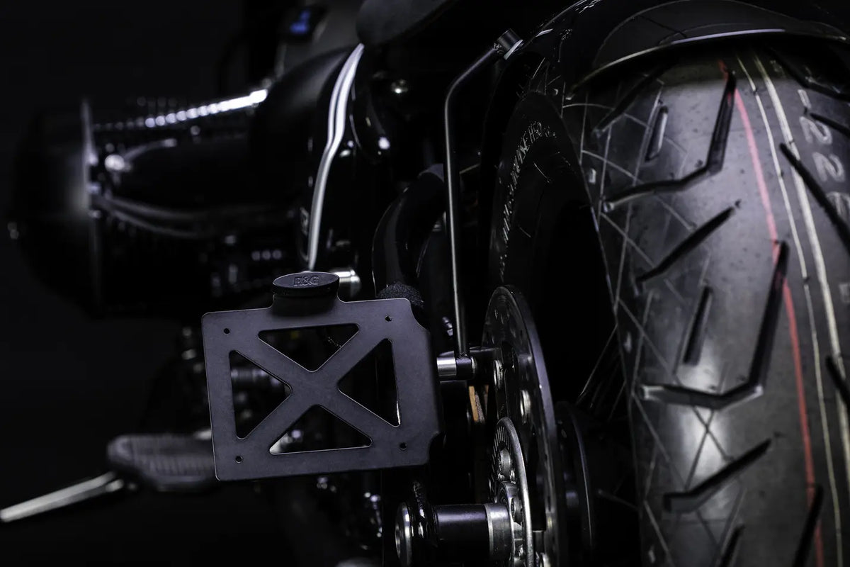 Seitlicher Kennzeichenhalter | BMW R18 Cruiser — Situationsbild 3