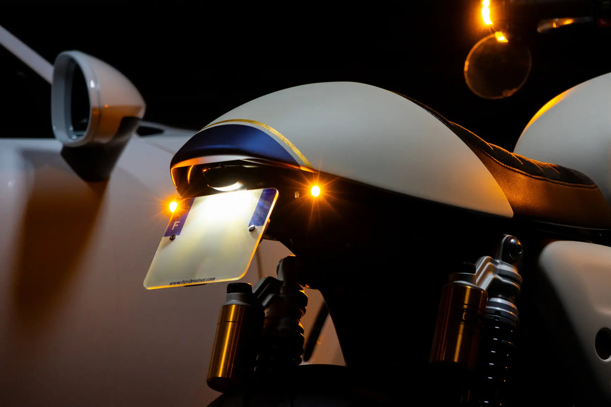 Support de plaque avec clignotants | Triumph Modern Classic — Image situation 3