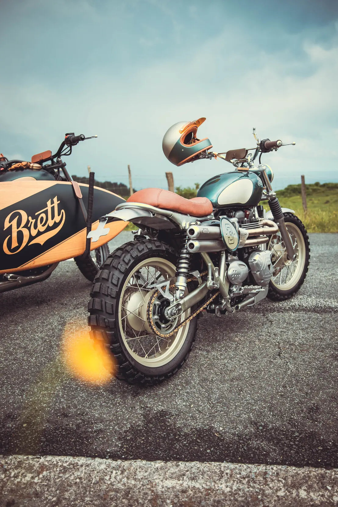 Universal License Plate Holder | Motorcycle - photo 1 en situation